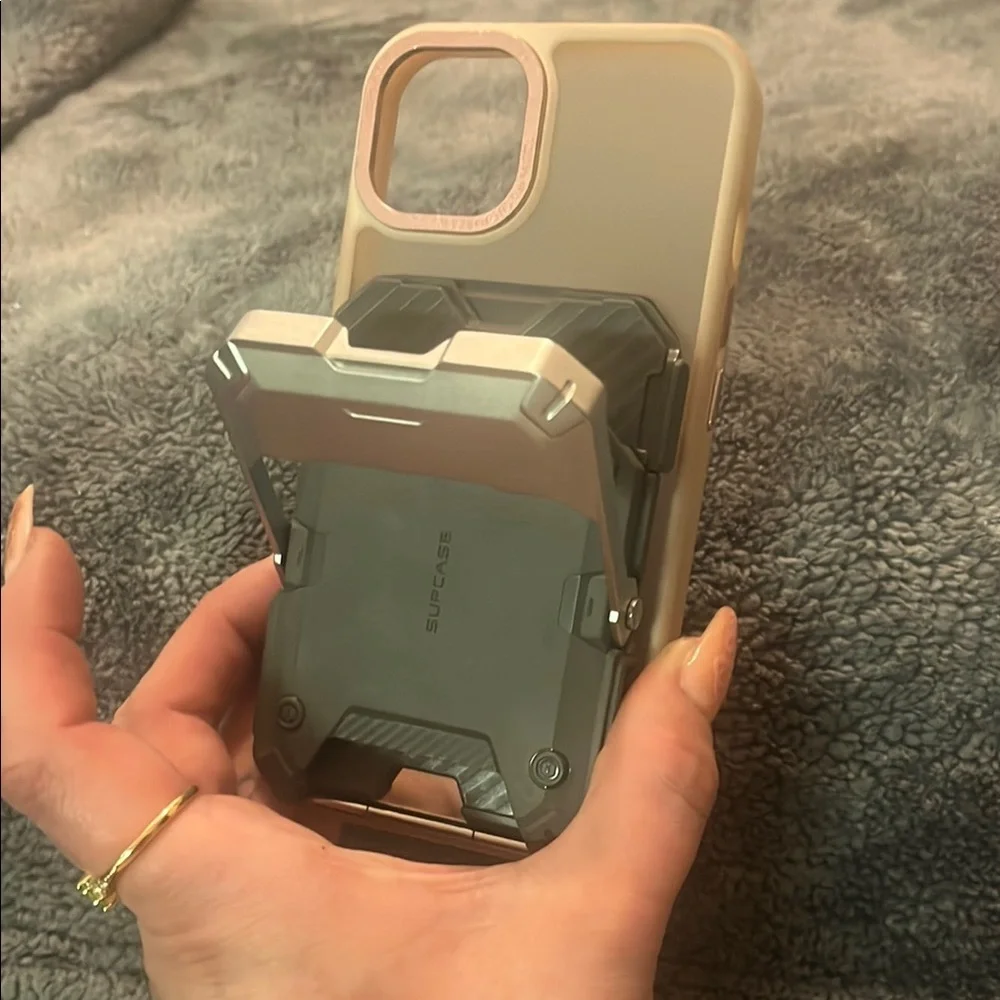SUPCASE - Card holder and stand with MagSafe case